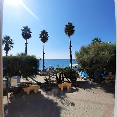 Finestre Sul Mare San Lorenzo al Mare Quarto foto